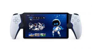 Устройство Sony PlayStation Portal с DualSense контроллерами и игровым интерфейсом на экране